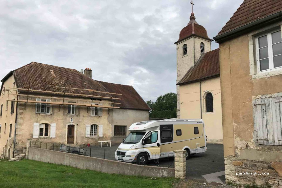(25250) Rang - 1 Place de l'Église — foto 2