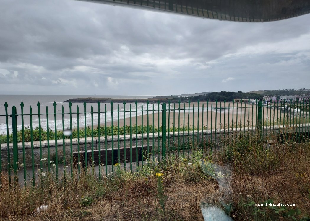 (CF62) Barry - Unnamed Road — foto 2