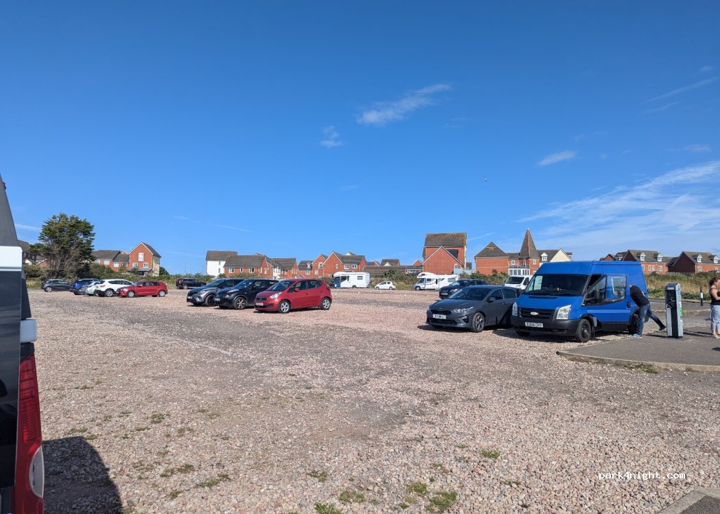(CF62) Barry - Unnamed Road — foto 4