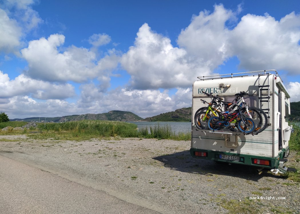 (442 95)  - 47 KVARNDALSVÄGEN — foto
