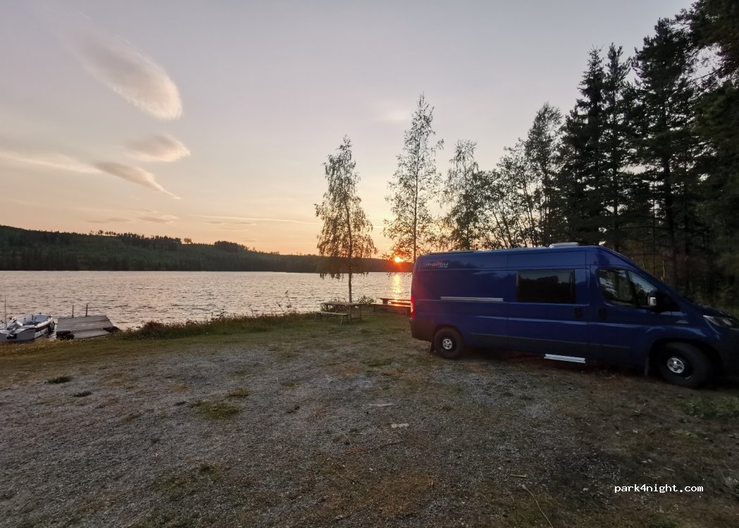 (840 40) Gillhov - — foto
