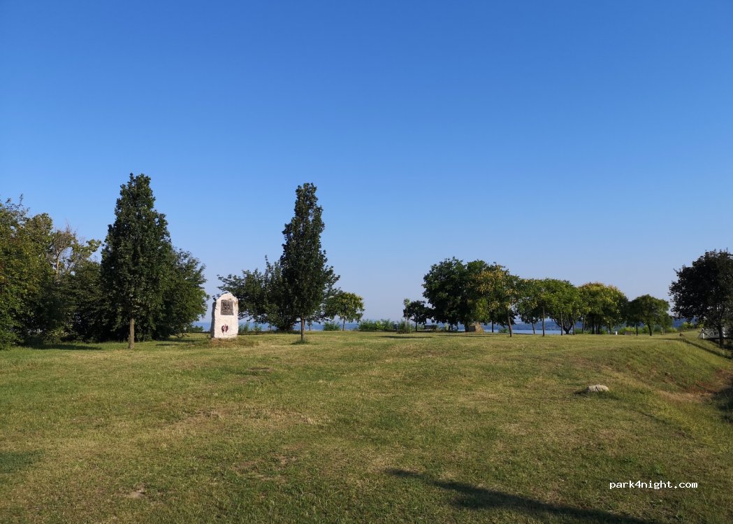 (8171) Balatonvilágos - 8 Iskola utca — foto