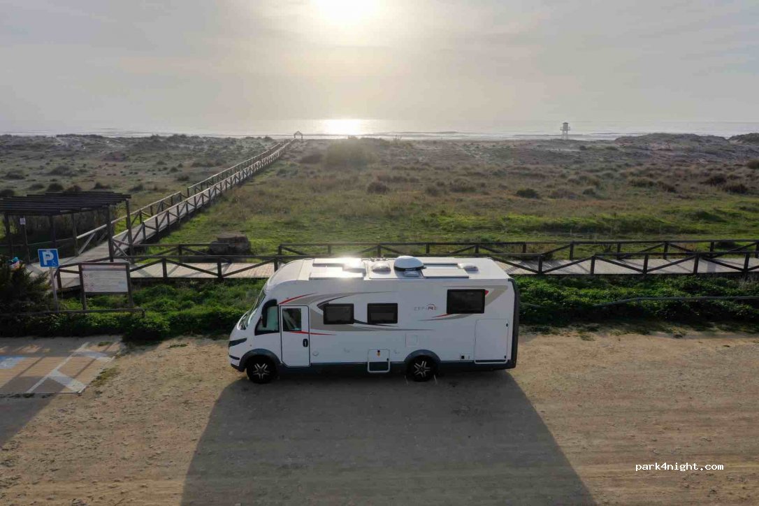 (11393) Zahara de los Atunes - 2-6 Урбанисасьон Кольмена — foto