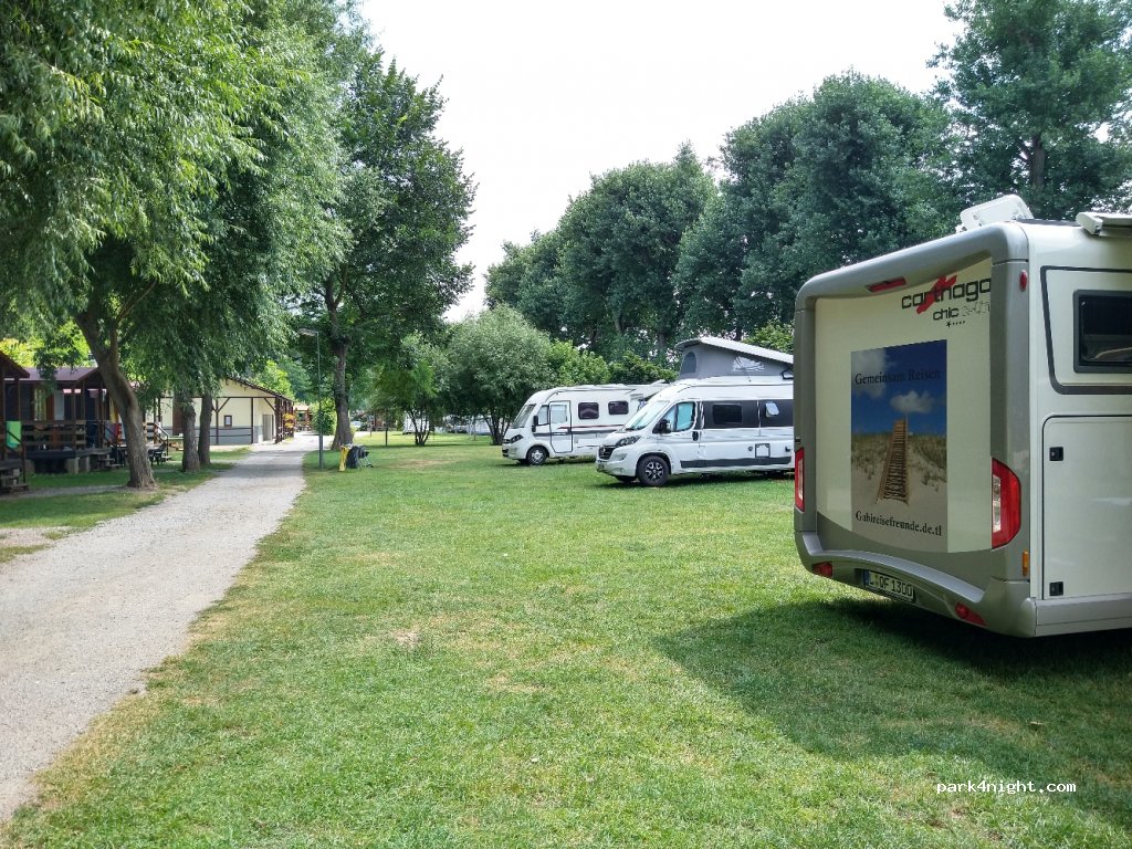 Autokemp Karlštejn — foto 2