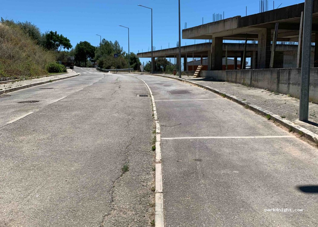 (2970) Sesimbra - 67 Rua José Afonso — foto