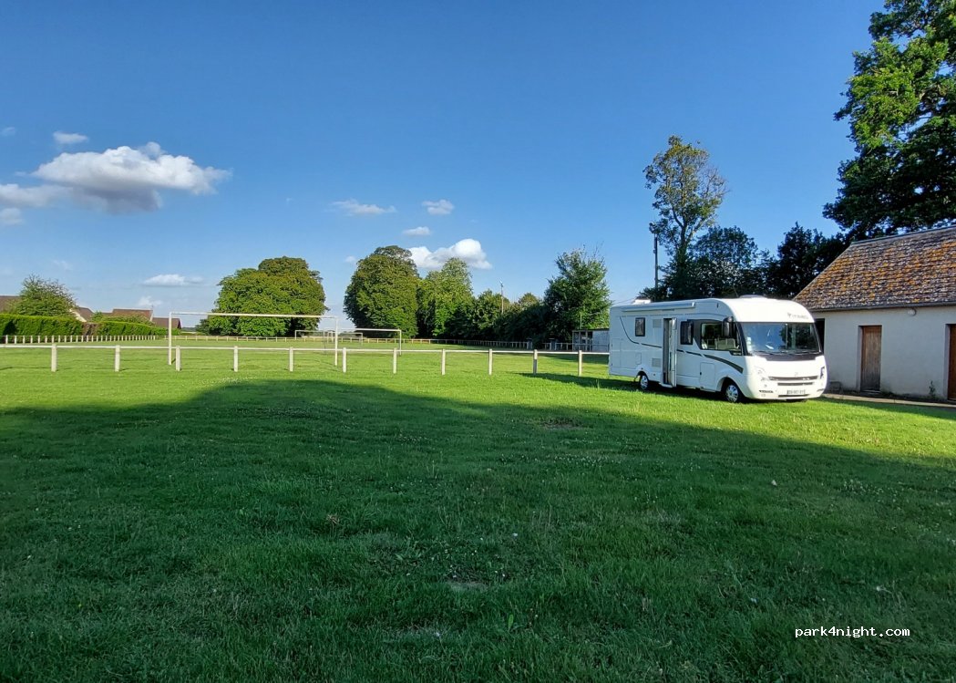 (28360) Meslay-le-Vidame - 11 Avenue des Marronniers — foto