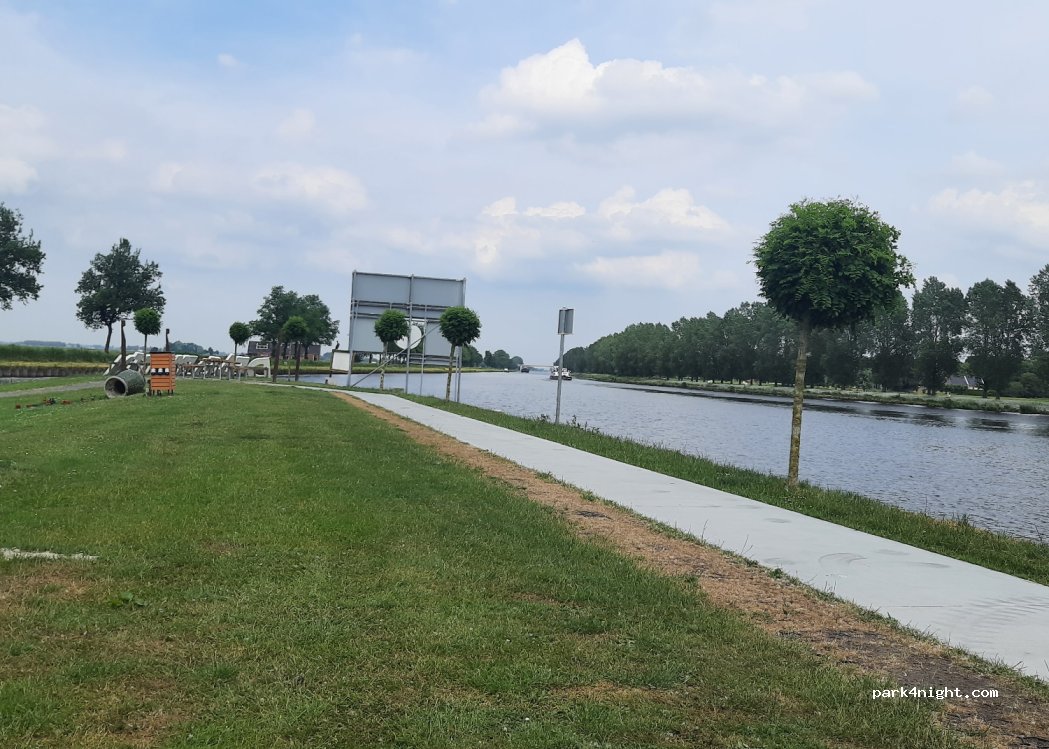 Camping en Haven De 4 Elementen — foto 4