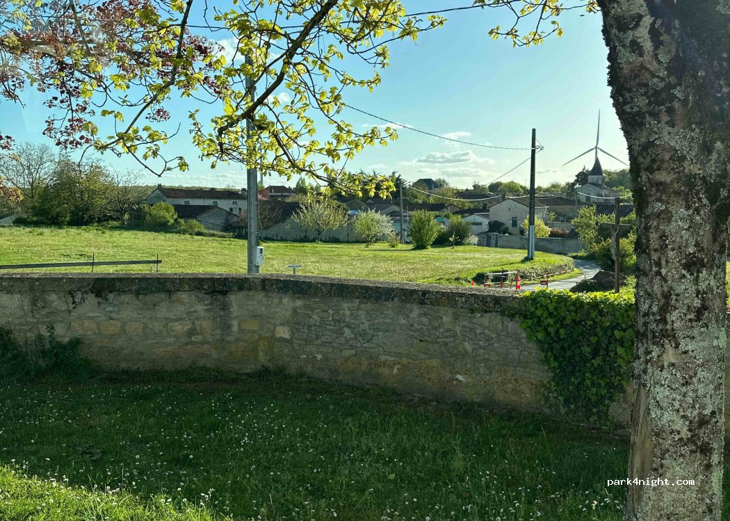 (16700) Courcôme - 4 Rue du Puits — foto 2