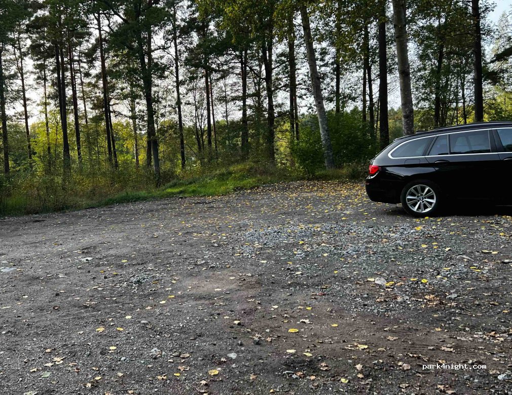 (176 74) Jarfalla - Bodaängsparkering — foto 2