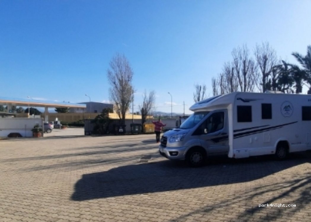 Albergo Le Saline | Area Sosta Camper Trapani — foto