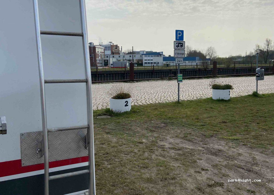 Wohnmobilstellplatz Uetersen — foto 3