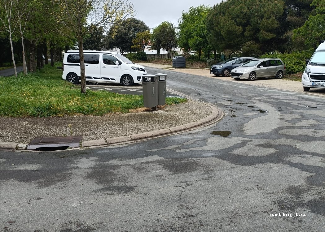 (17000) La Rochelle - 2 Rue André Gabaret — foto