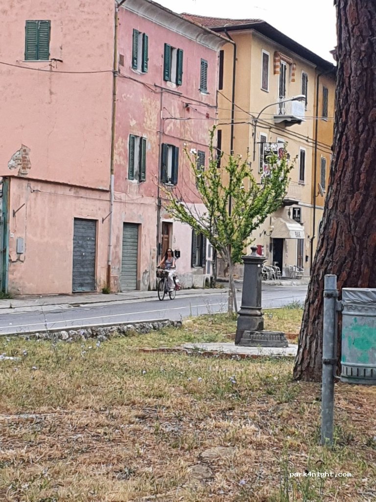 (56010) Uliveto Terme - 106 Strada Provinciale 2 Vicarese — foto