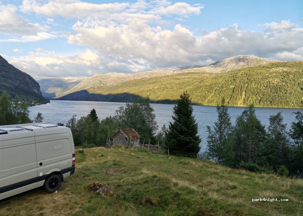 (6818) Haukedalen - 20 Sekundær Fylkesveg 483 — foto