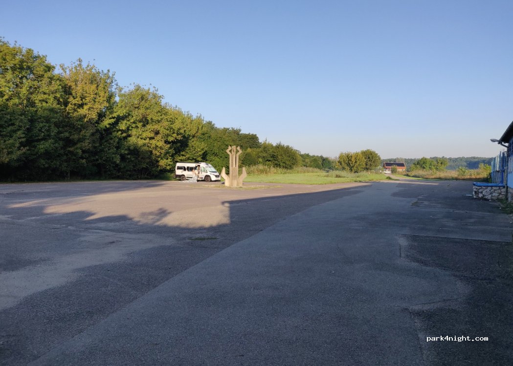 (691 81) Březí - Nádražní — foto 2
