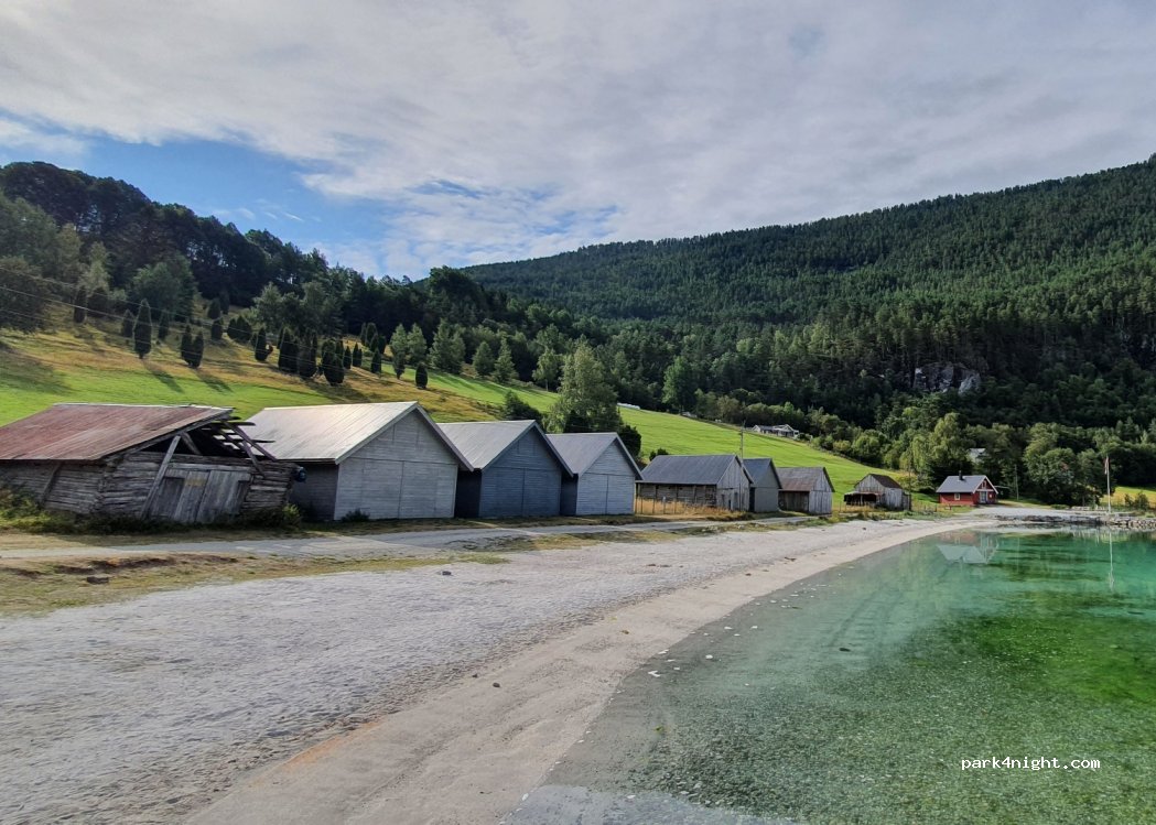 (6854) Sogndal - 115 Fimreitevegen — foto
