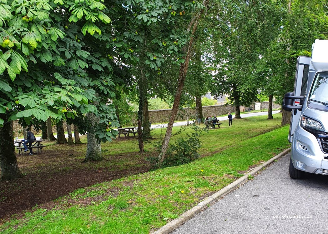 (28480) Beaumont-les-Autels - 13 Route d'Orléans — foto