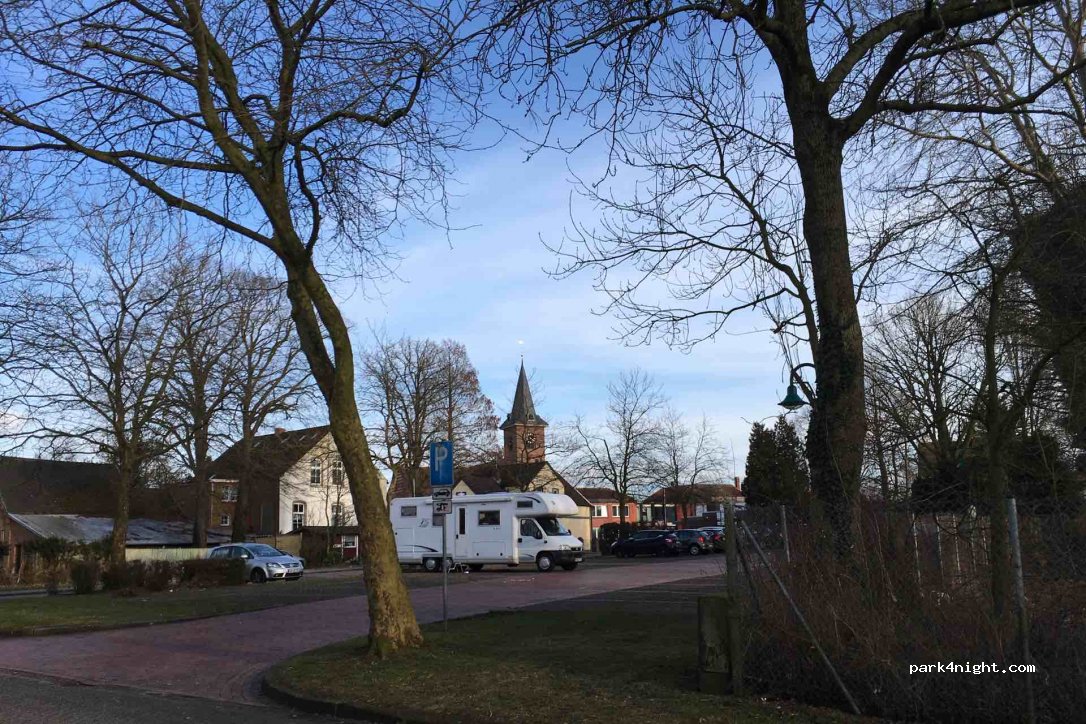 Wohnmobilstellplatz Bunde — foto