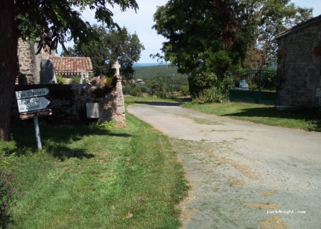 (81140) Roussayrolles - Roussayrolles — foto 2