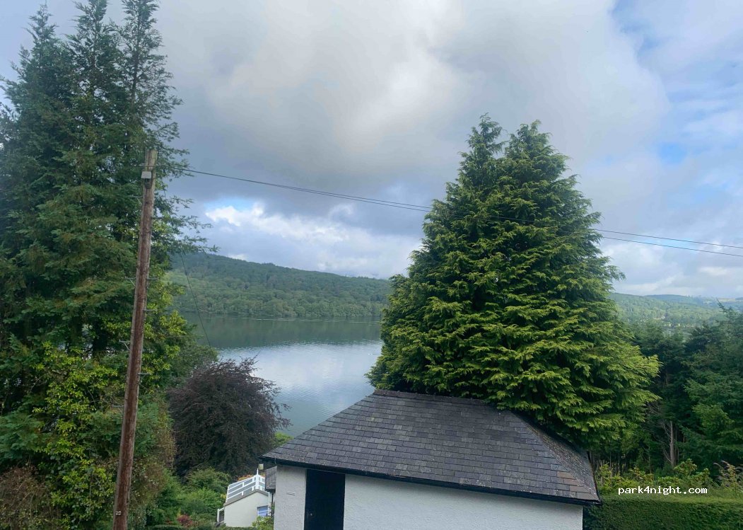 (LA23 3PR)  - Newby Bridge Road — foto