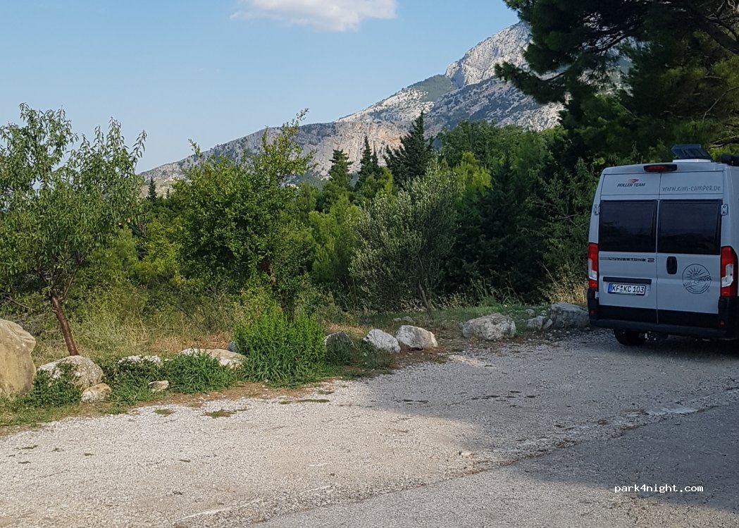 (21325) Tučepi - D512 — foto