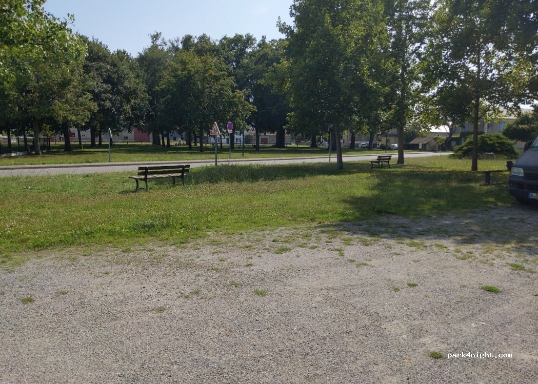 (65390) Andrest - 5 Place de la République — foto