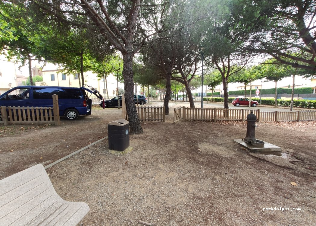 (17256) Pals - 1B Carrer St Fructuos-masos de Pals — foto