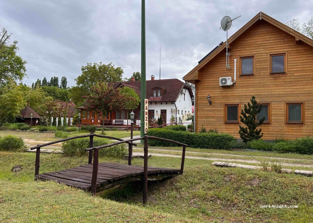 Új Tanyacsárda — foto 3