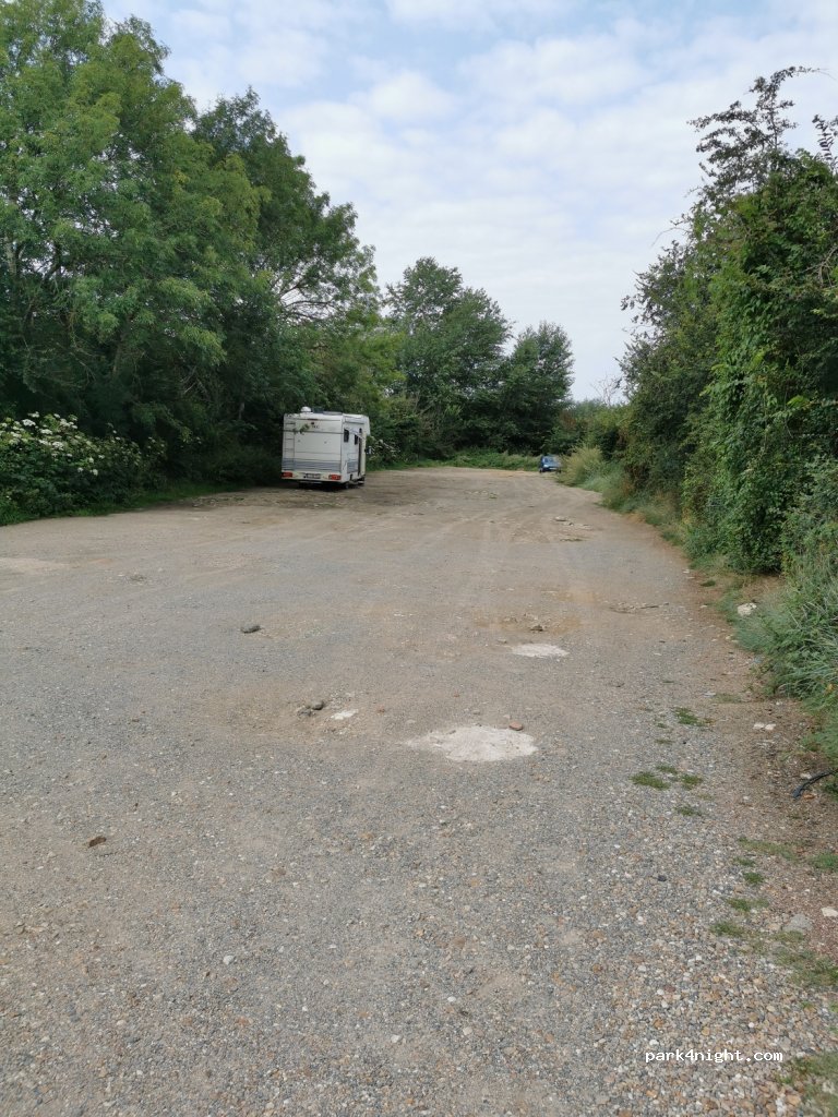 (58180) Marzy - Unnamed road — foto