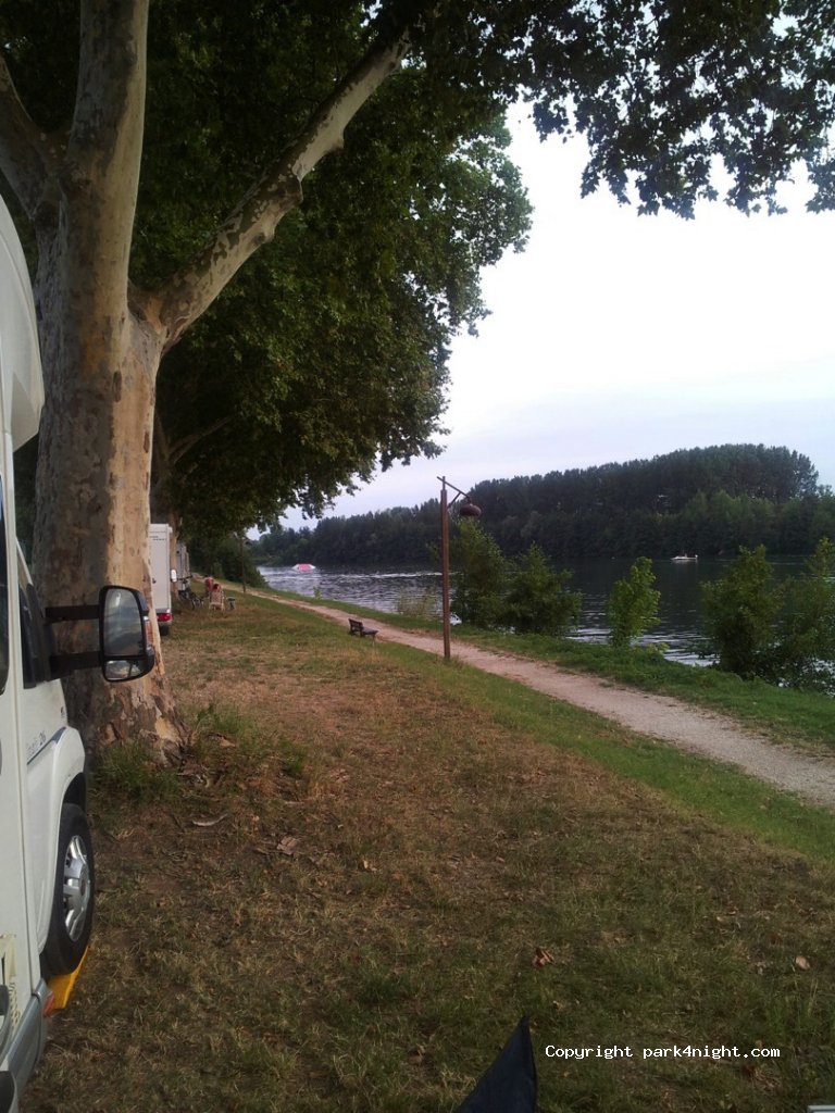 (82200) Moissac - 394-660 Chemin de la Rhode — foto