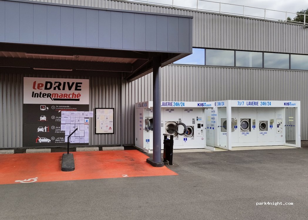 (40350) Pouillon - 705 Boulevard des Sports — foto