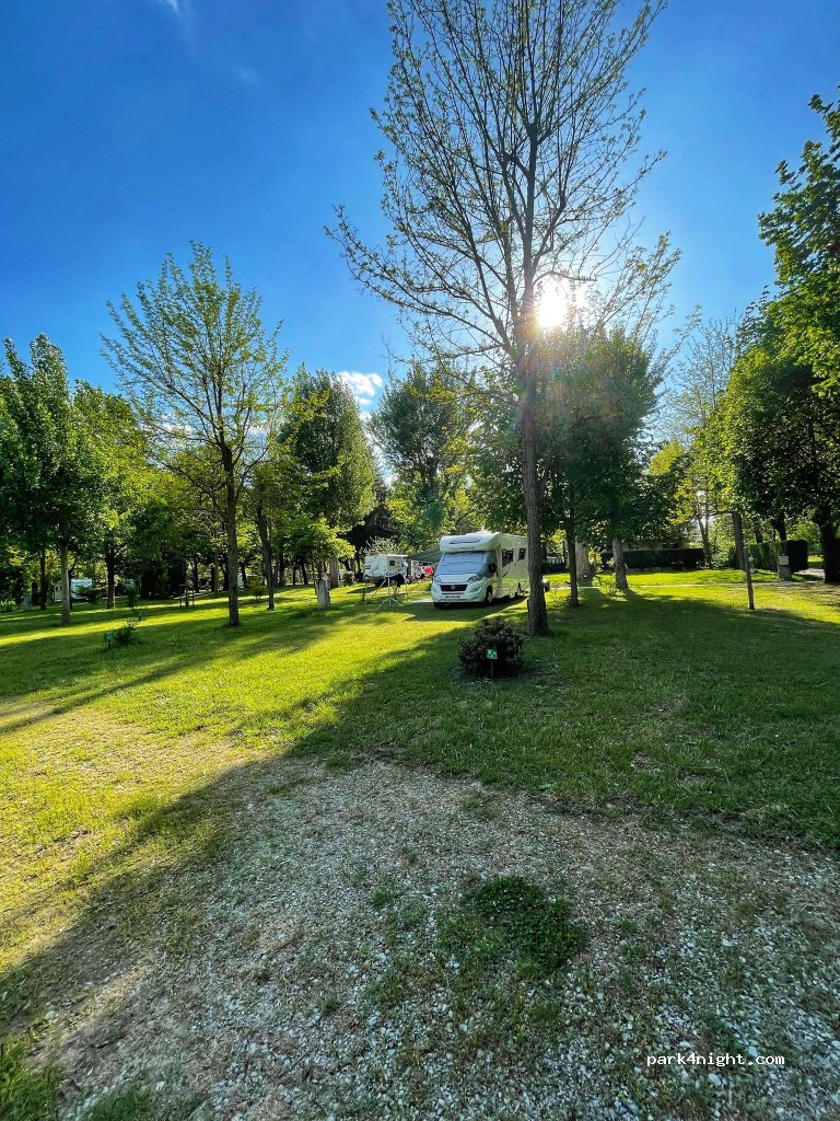 Flower Camping Saint Lambert — foto