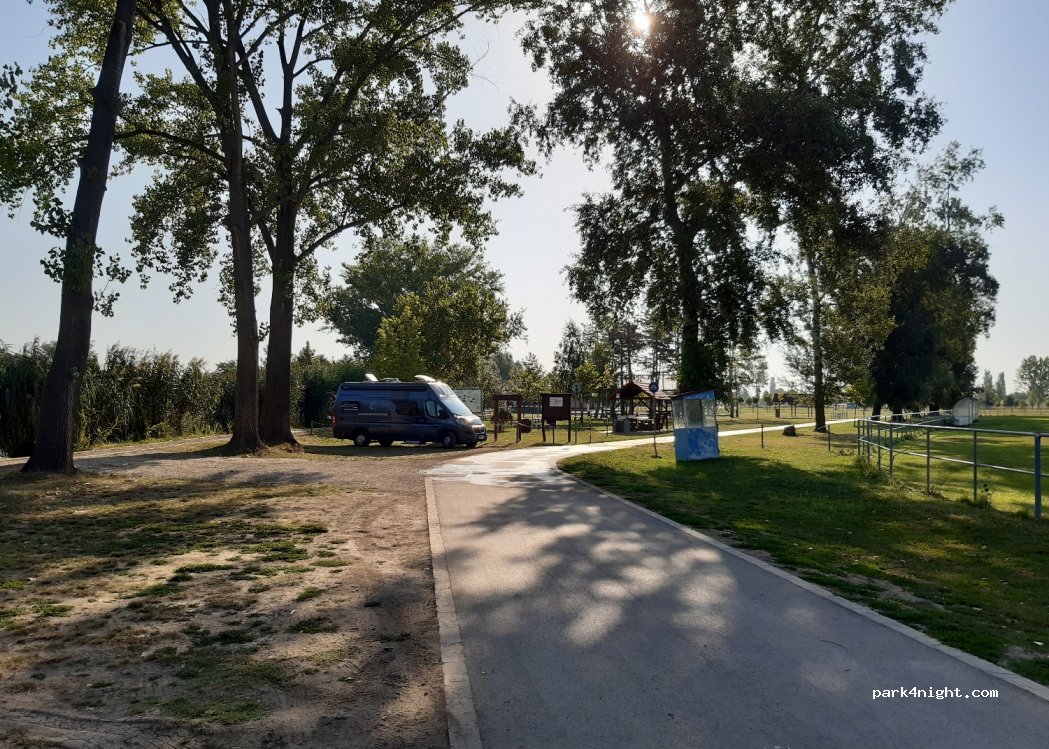 (5561) Békésszentandrás - 1 Stefánia sor — foto