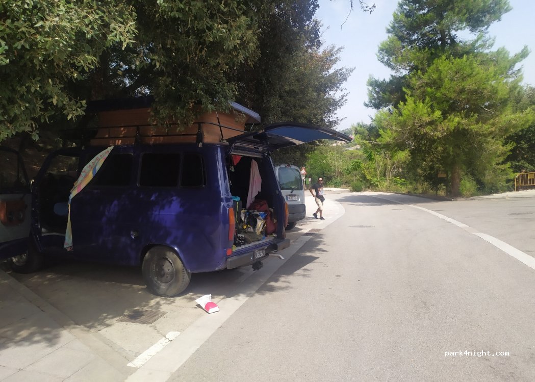 (08017) Barcelona - Carrer dels Reis Catolics — foto