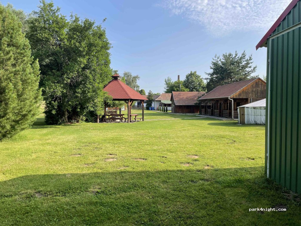 Bodrog túristaház és kemping — foto 2