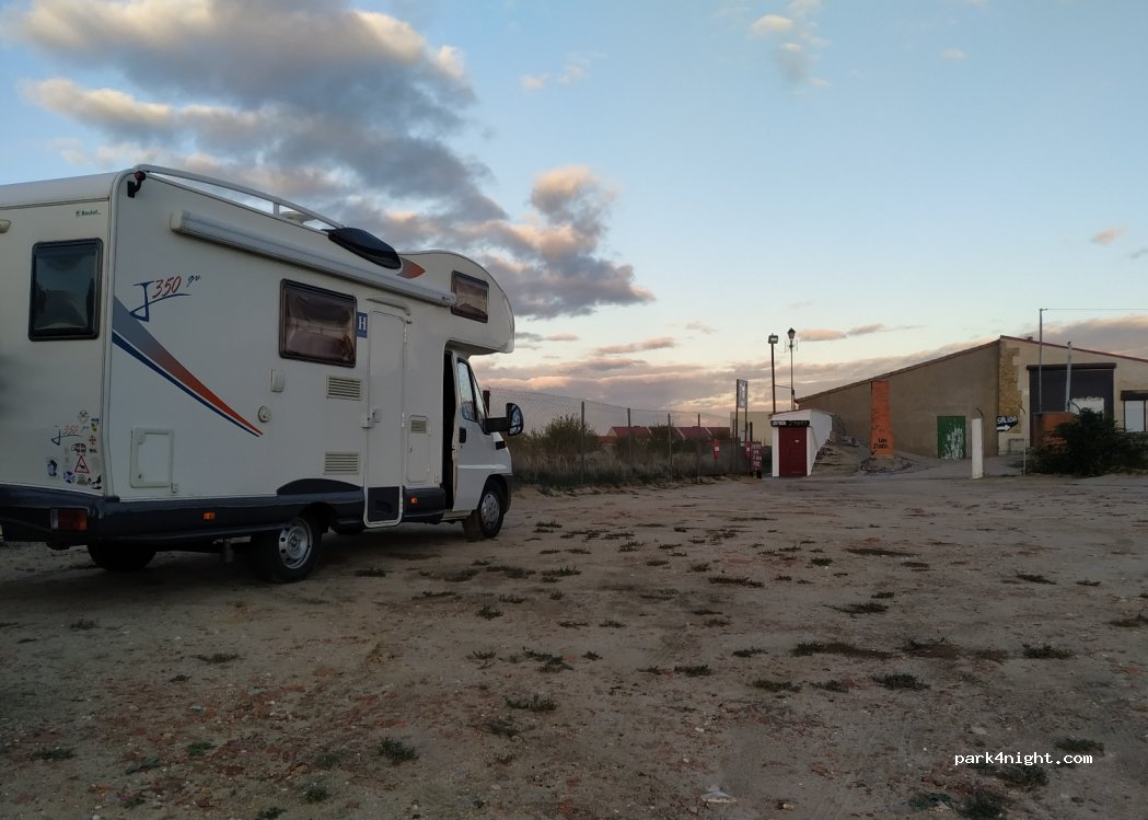 (49720) El Perdigón - 1 Camino Bodegas — foto