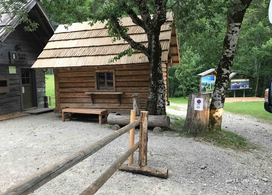 (3335) Logarska Dolina - — foto