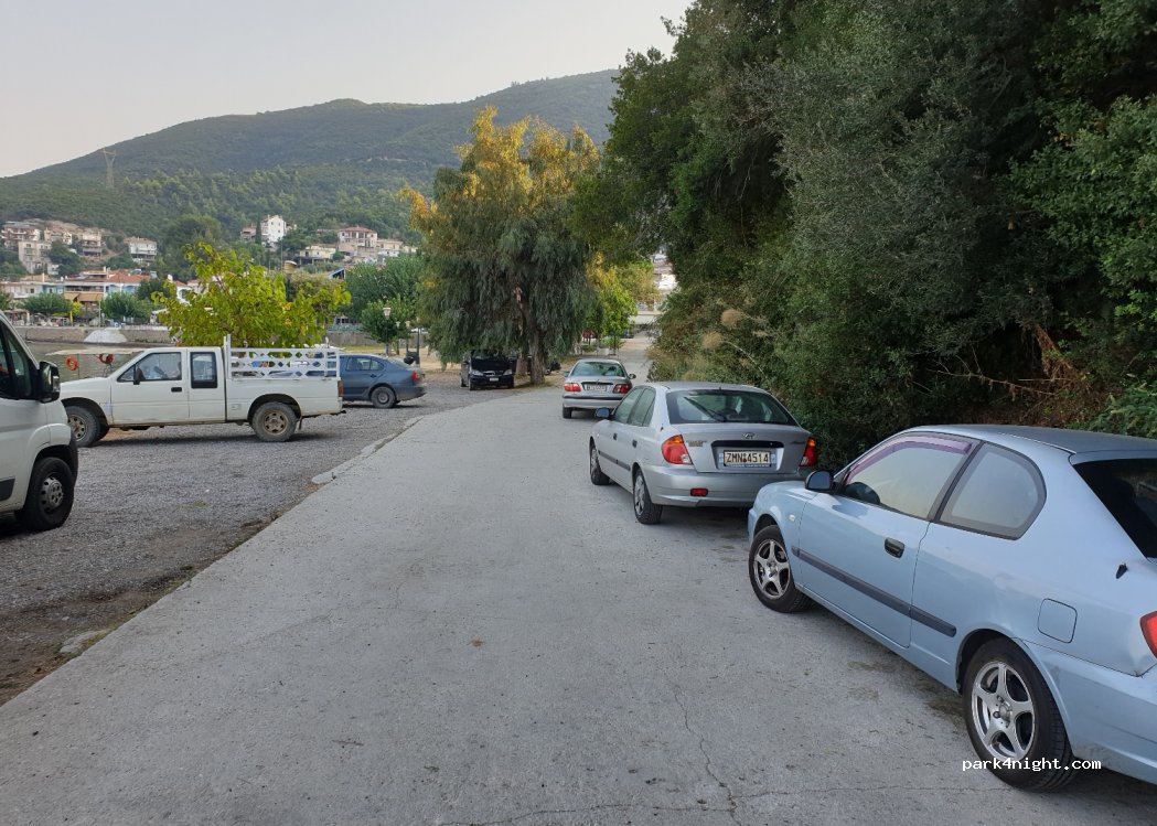 (300 16) Menidi - 60 Ethniki Odos Agriniou Artas — foto