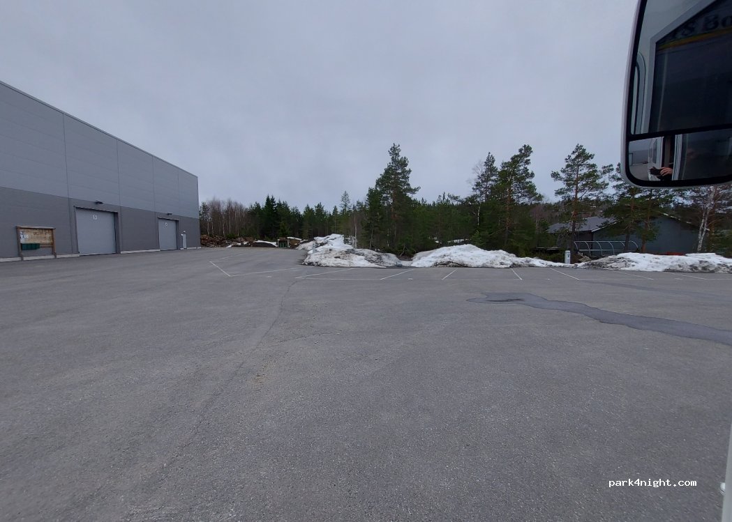 E-18 bobilparkering — foto 4