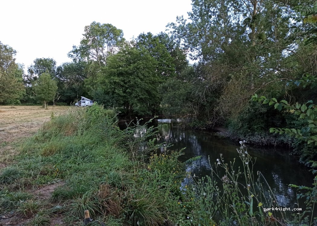 (16390) Saint-Séverin - Unnamed Road — foto 3