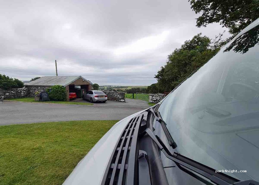 Parc Isaf touring and camping site — foto