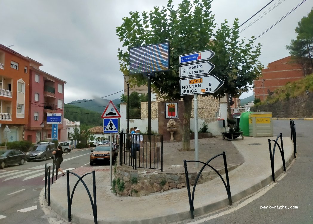 (12448) Montanejos - 37 Avenida Fuente Baños — foto