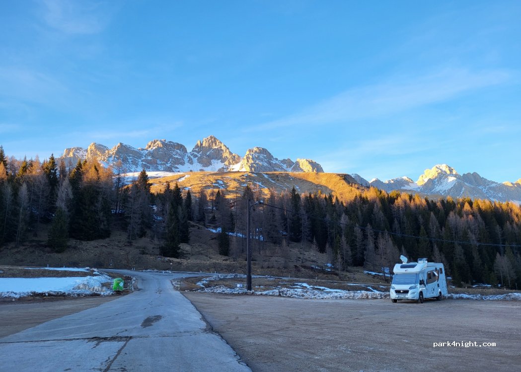 (38035) Piè Falcade - 38035 Passo San Pellegrino — foto 2