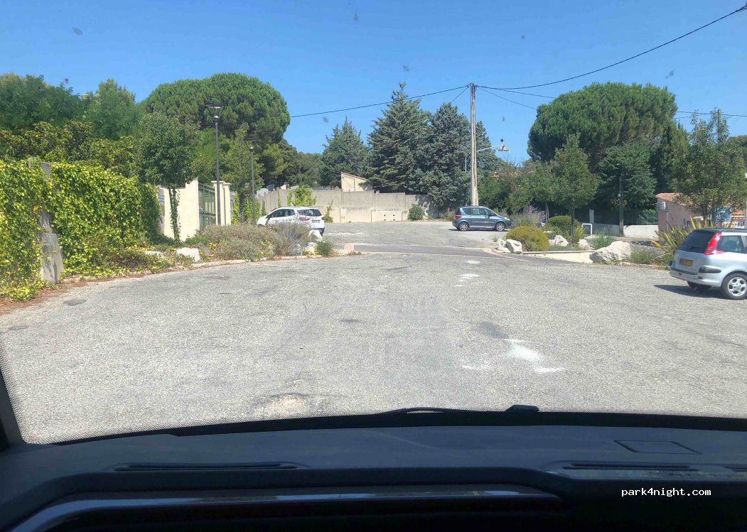 (13240) Septèmes-les-Vallons - 2 Chem du Pigeonnier — foto