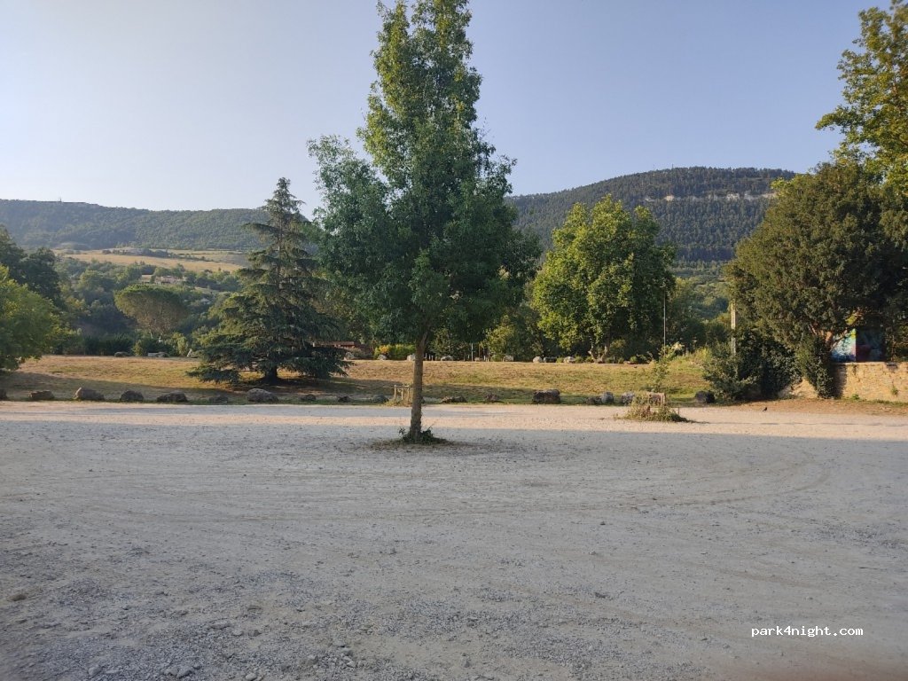 (12100) Millau - 2 Rue Cantarane — foto 3