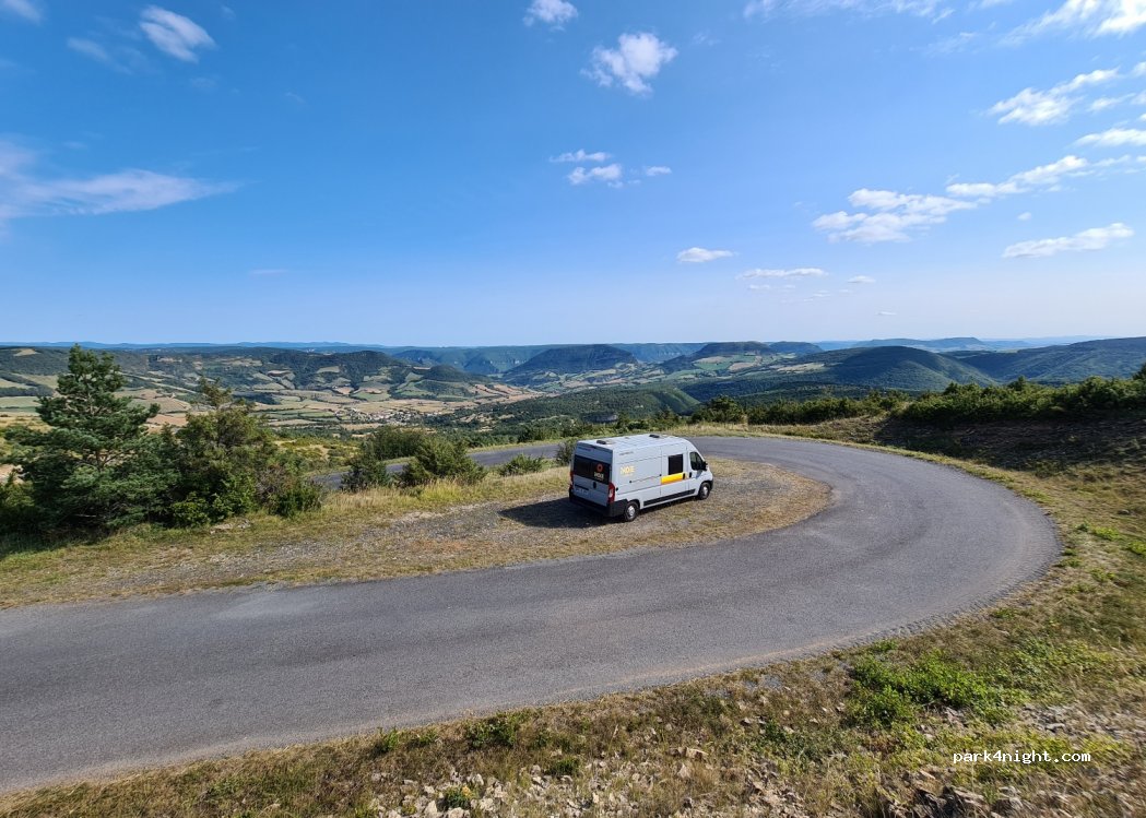 (12150) Sévérac-d'Aveyron - Unnamed Road — foto