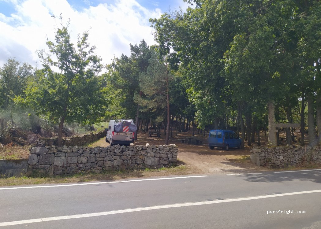 (32740) Parada de Sil - 2 Carretera dos Gozos — foto 3