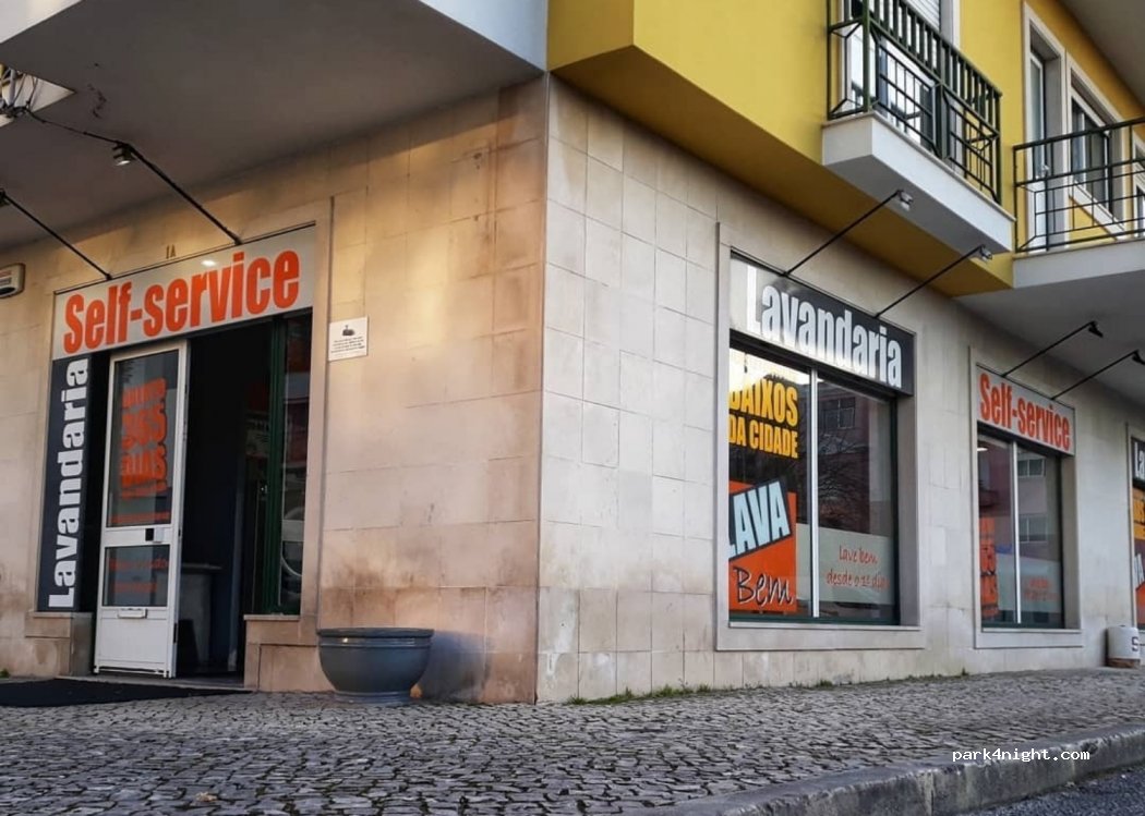 (2500-852) Caldas da Rainha - 1A Avenida Adelino Mamede de Oliveira — foto
