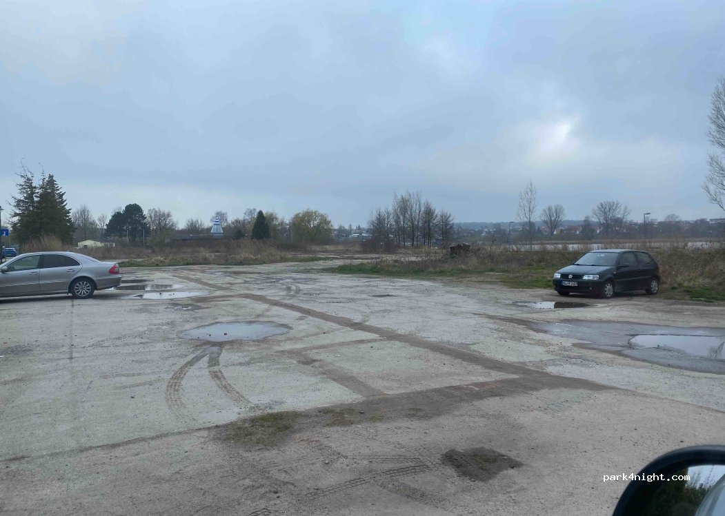 (17438) Wolgast - Am Fischmarkt — foto 4