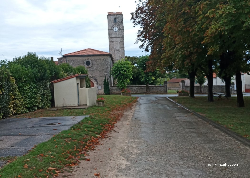 (17400) Essouvert - 8 Rue de l'Église — foto 3